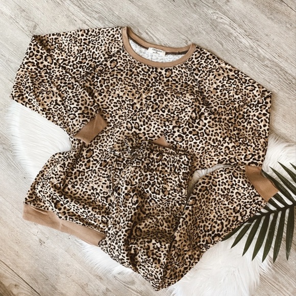 F/Terry Leopard Jogger Set, Medium - Picture 2 of 2